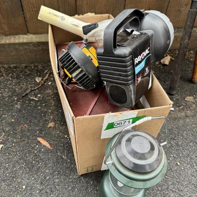 Flashlight/Lantern Lot -Coleman-Dewalt