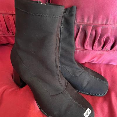 Size 9 1/2 boots