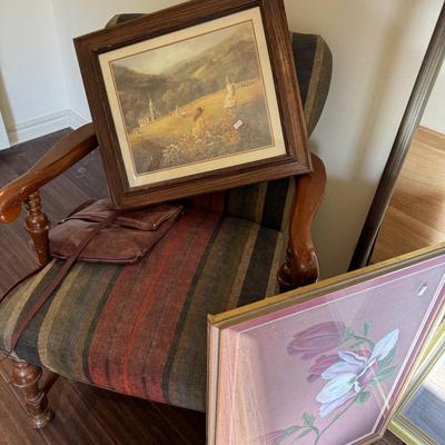 CHAIR, ART, LAMP LOT - REAR BEDROOM
