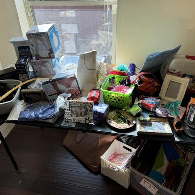 WOMENS BEDROOM TABLE LOT - TABLE NOT INCLUDED