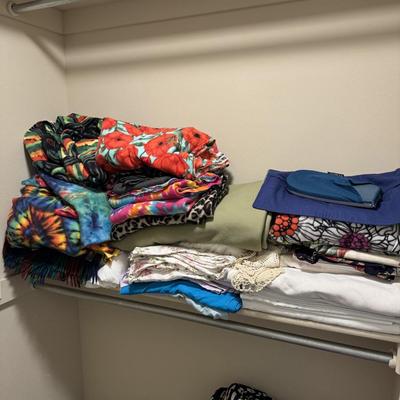 MISCELLANEOUS LINEN CLOSET LOT