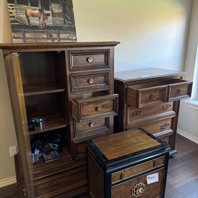 MASTER BEDROOM FURNITURE LOT
