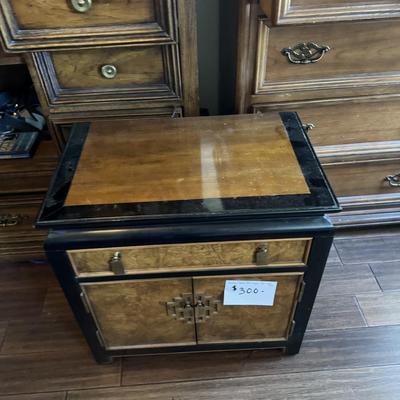 MASTER BEDROOM FURNITURE LOT
