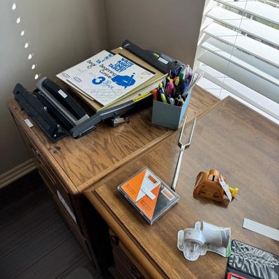 OFFICE DESK & CABINET LOT