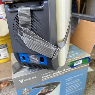 Vector Thermoelectric Travel Cooler & Warmer