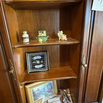 ENTRY SECRETARY DESK