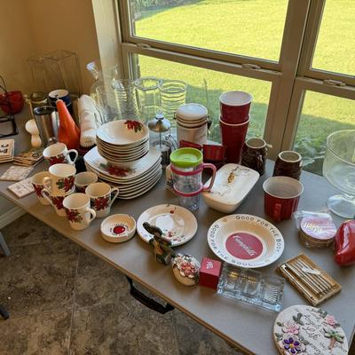 MISCELLANEOUS LOT - TABLE NOT INCLUDED