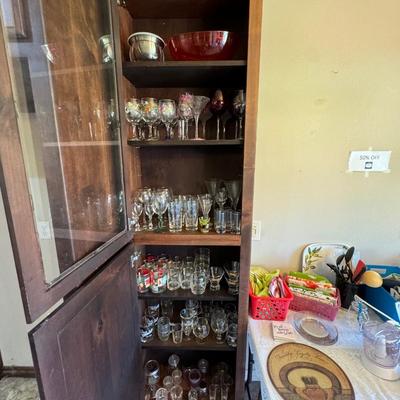 GLASSWARE AND TABLE LOT - TABLE NOT INCLUDED