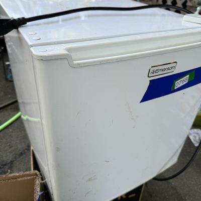 Emerson Compact Refrigerator - tested