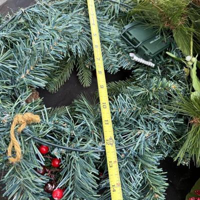 3 Wreaths & 4 Poinsettias Plants