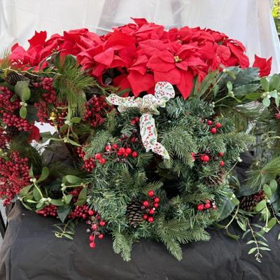 3 Wreaths & 4 Poinsettias Plants
