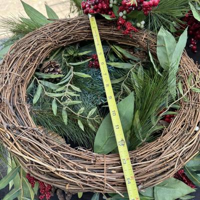 3 Wreaths & 4 Poinsettias Plants