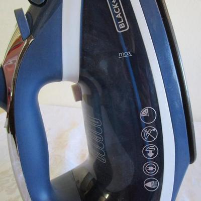 Black & Decker steam iron, Model ICR16X