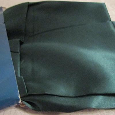 1 pair of Bedsure emerald green satin pillow cases