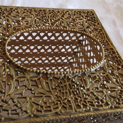 Gold-look tissue box holder & round trash can cover