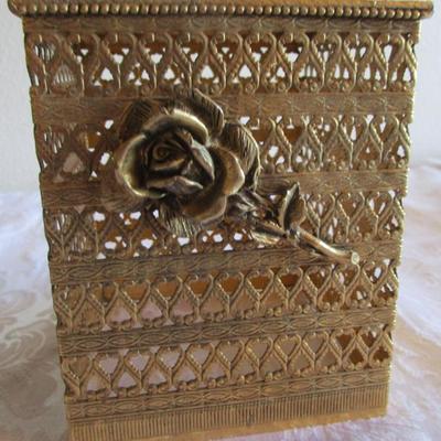Gold-look tissue box holder & round trash can cover