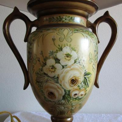Vintage 32" high-end ceramic table lamp with high-end silk lamp shade