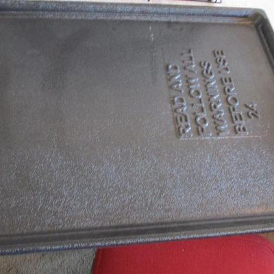 Pet Kennel. Like new.
