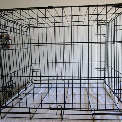 Pet Kennel. Like new.