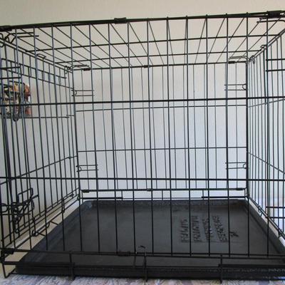 Pet Kennel. Like new.