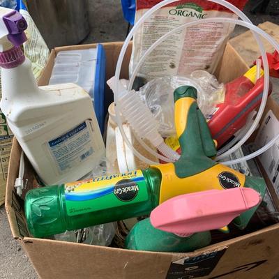 Huge Lot - Lawn / Garden / Fertilizer