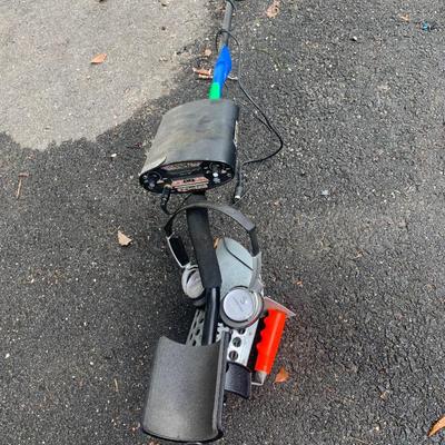 Quick Draw Metal Detector w/ Headphones & Dig Scoop