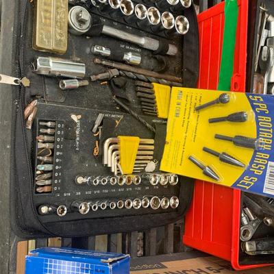 Huge Handyman’s Lot