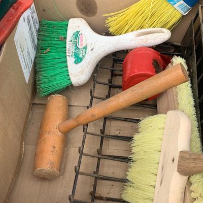 Huge Handyman’s Lot