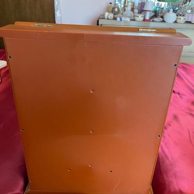 Jewelry box