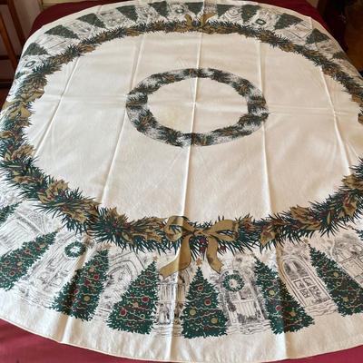 Circular Christmas table covering