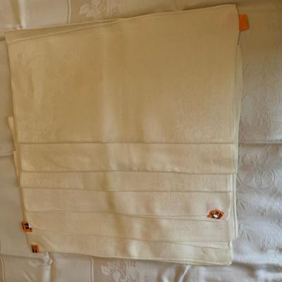 Table covering