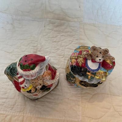 Santa salt & pepper shakers
