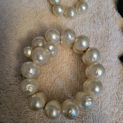 VINTAGE COSTUME JEWELRY