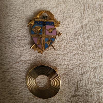 PINS & BROOCHES