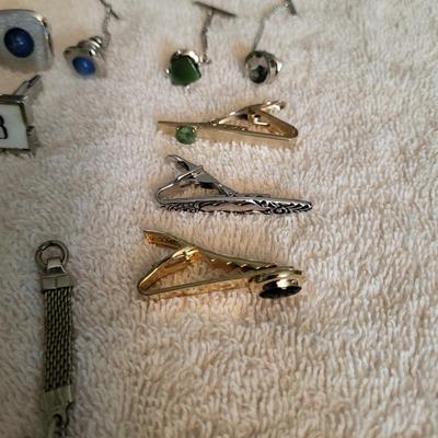 CUFFLINKS AND TIE CLASPS