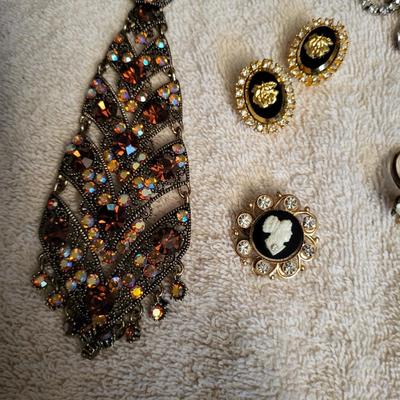 RHINESTONES AND BLING JEWELRY