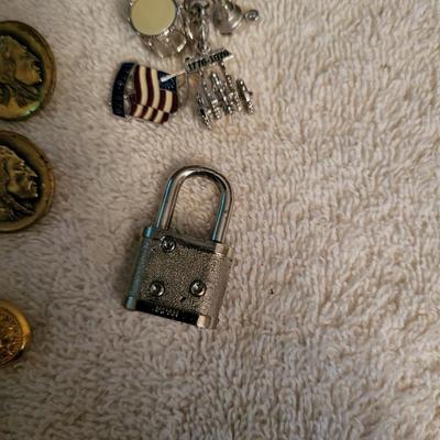 12 BUTTONS, PINS & PENDANTS