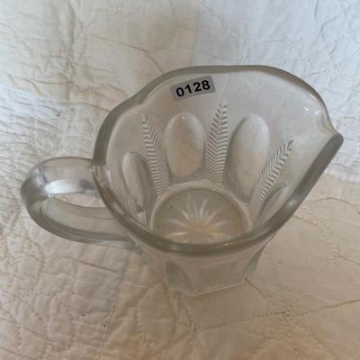 Clear glass tankard pitcher