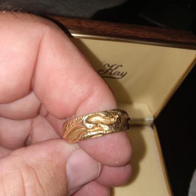 2 rings. 1 10 kt and 1 14kt