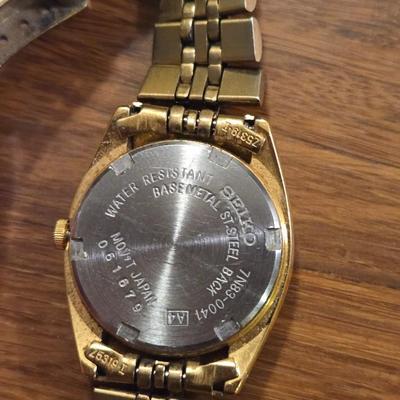 SEIKO Day Date Gold Tone Watch