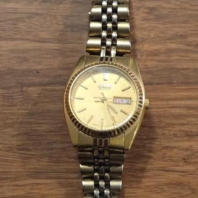 SEIKO Day Date Gold Tone Watch