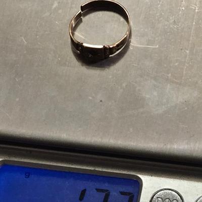 Antique 10k Gold Ring with Ruby