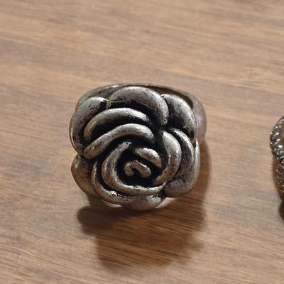 (2) Fashion Rings - Rose and a Snake