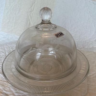Covered butter dish