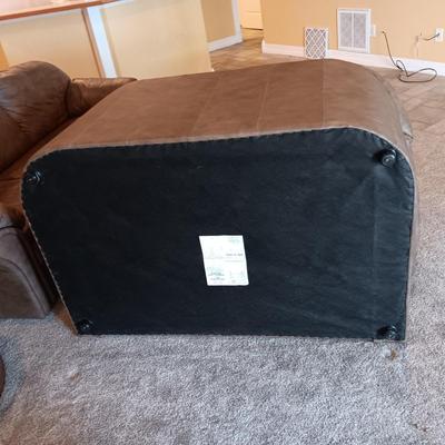 BENCHCRAFT FAUX LEATHER LOVESEAT