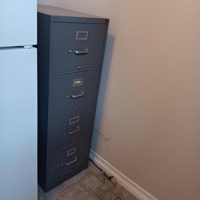 4 DRAWER METAL FILING CABINET