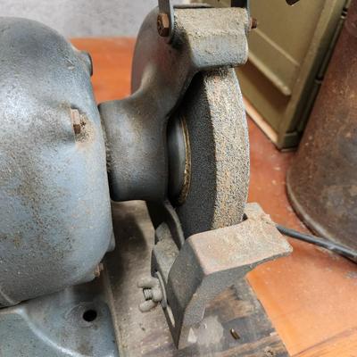 Dunlap 1/4" HP Bench Grinder Tested working