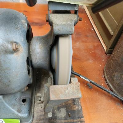 Dunlap 1/4" HP Bench Grinder Tested working
