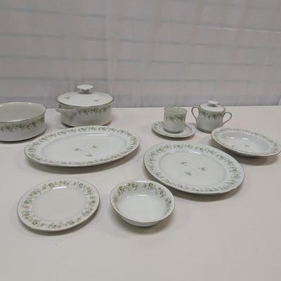 54 Pieces Of Johann Haviland Bavaria China