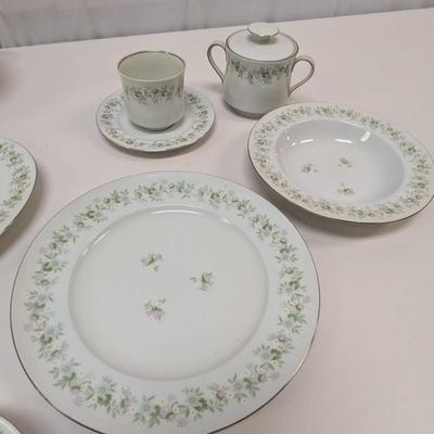 54 Pieces Of Johann Haviland Bavaria China